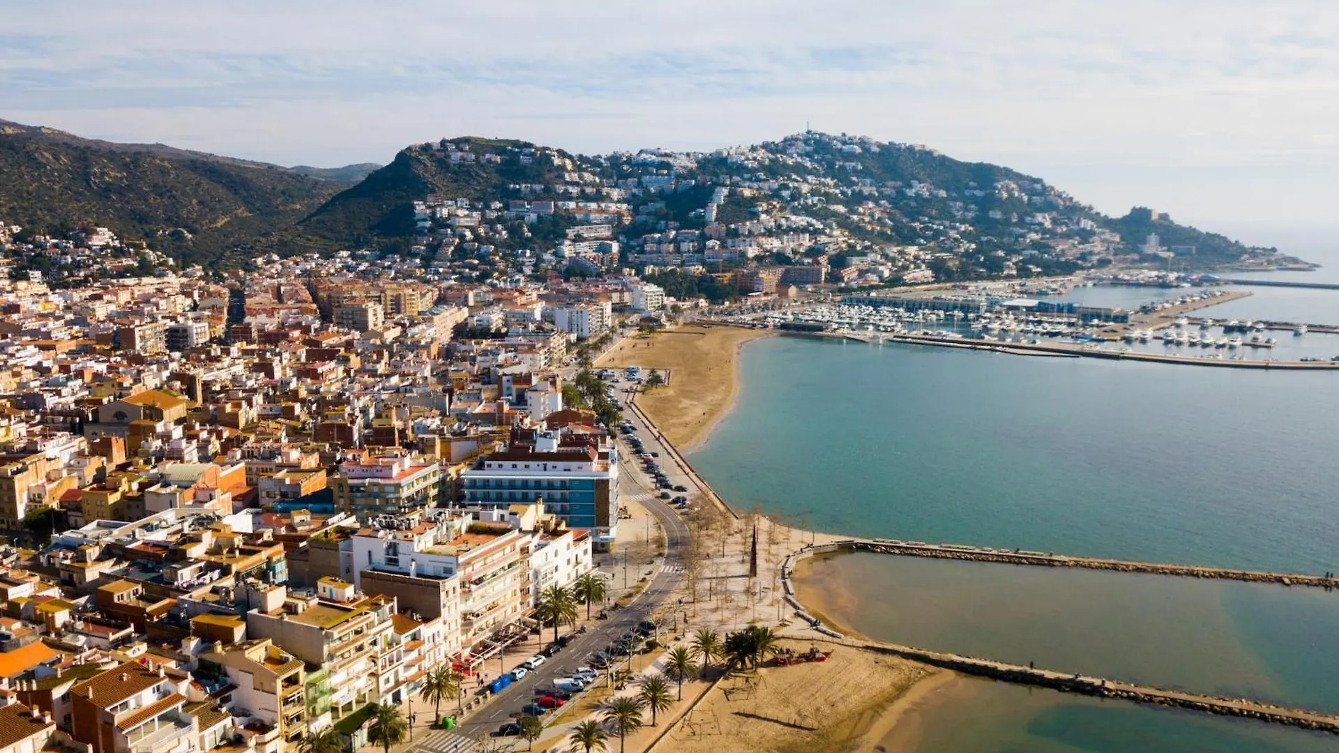 Apartment With Scenic View Roses Hiszpania