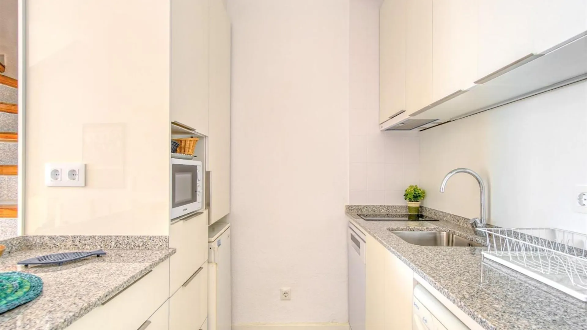 Apartment With Scenic View Roses 0*,