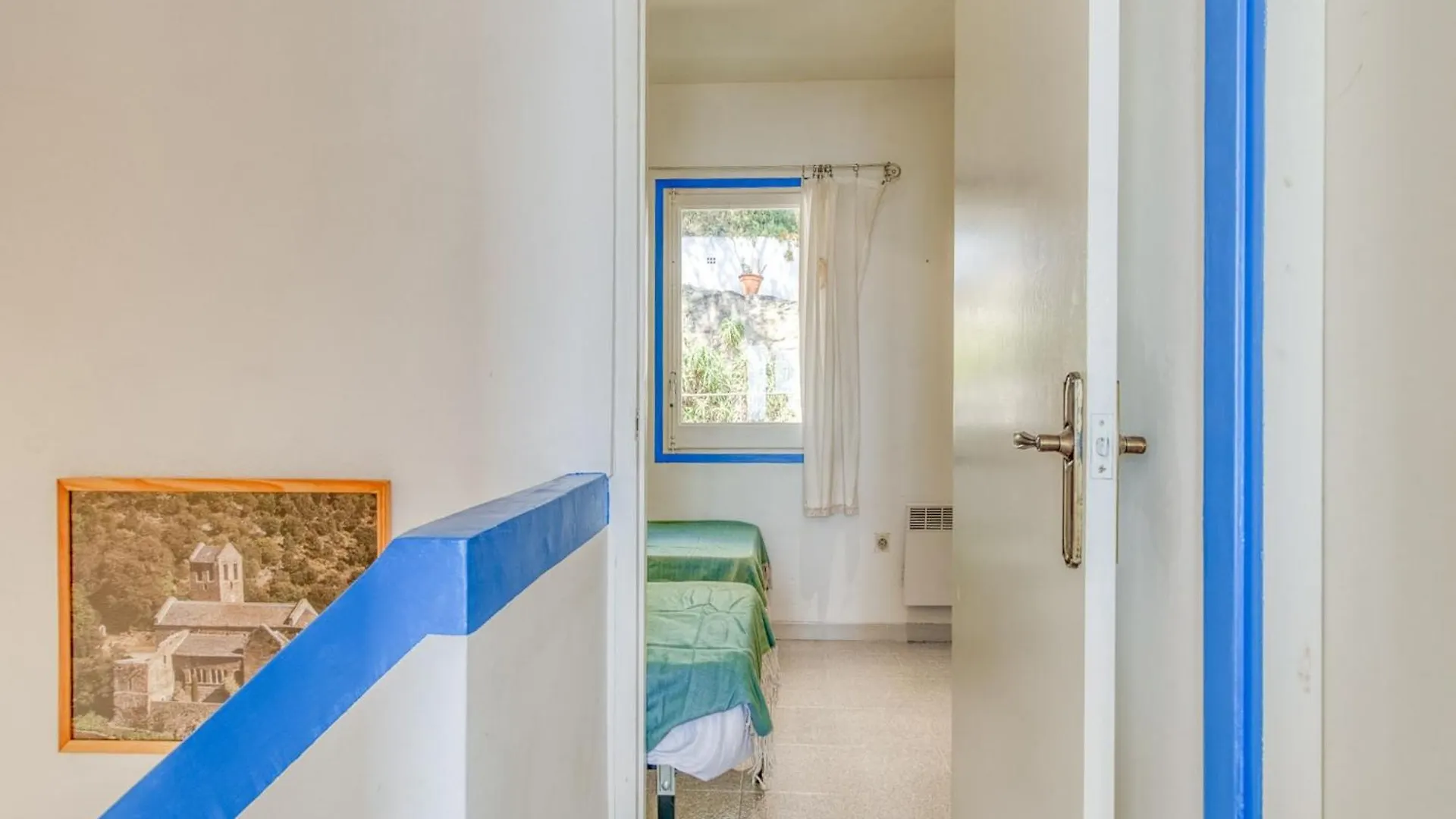 Apartment With Scenic View Roses