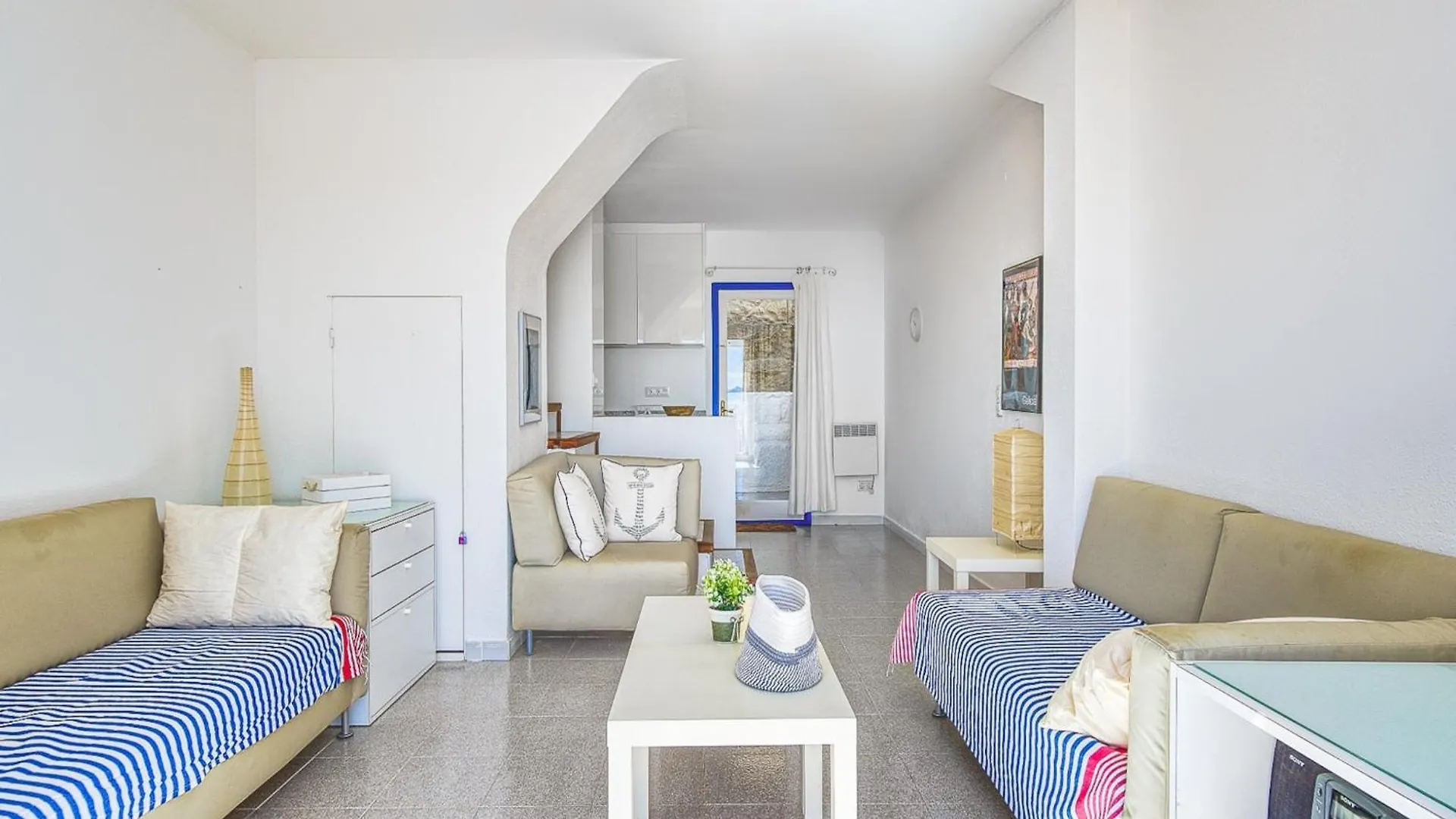 Apartment With Scenic View Roses